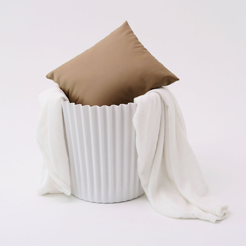 Set of 4 Cupcake Bar Stools Stackable Foot Stool White by Artiss